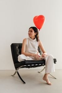 Kaboompics - Valentine's Day Photoshoot with a Beautiful Asian Woman