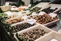 Kaboompics - Fresh Shellfish in Market Trays at La Boqueria