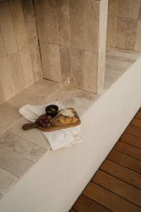Kaboompics - Red Grapes and Rustic Snack Board on Stone Ledge