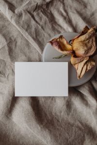 Kaboompics - Landscape Business Card Mockup with Dried Rose and Ceramic Dish