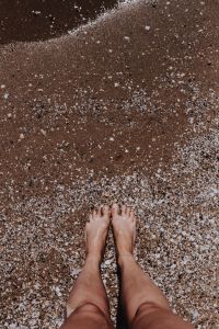 Kaboompics - Female legs in the sand