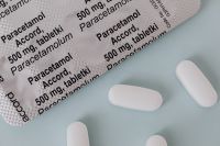 Kaboompics - Paracetamol - CORONAVIRUS - COVID-19 - SARS-CoV-2