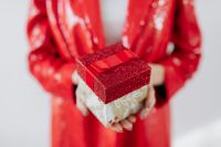 Kaboompics - Girlboss With a Gift