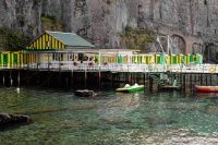 Kaboompics - Sorrento Seaside Restaurant And Green And Yellow Beach Cabins