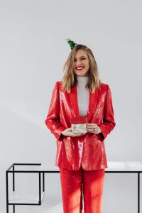 Kaboompics - Girlboss With a Gift