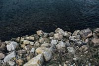 Kaboompics - Rocks by the sea