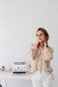 Kaboompics - A woman works at her desk - home office
