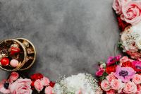Kaboompics - Flowers flat lay