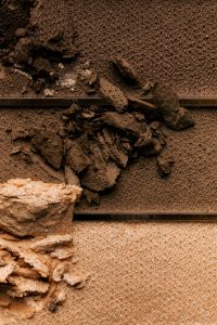 Kaboompics - Broken Brown Powder Makeup Swatch