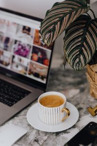 Kaboompics - Coffee in a cup on a marble desk