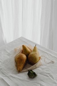 Kaboompics - Still Life With Pears