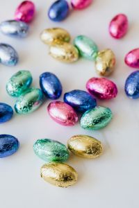 Kaboompics - Soft-Focus Close-Up of Colorful Foil Easter Eggs