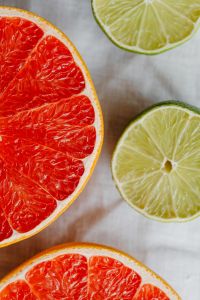 Kaboompics - Grapefruit and Lime Slices for Fresh Juice and Cocktail Content