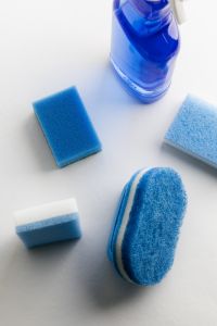 Kaboompics - Blue Spray Bottle and Sponges Flat Lay