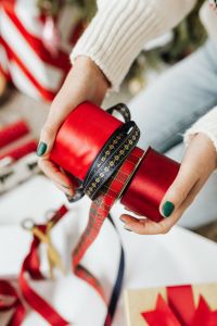 Kaboompics - Gift Wrapping