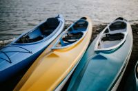 Kaboompics - Kayaks on the water