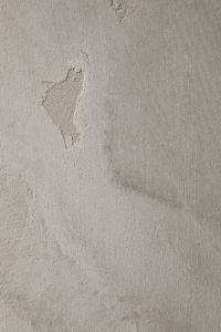 Kaboompics - Gray Plaster Wall with Large Peeling Patch