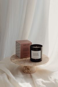 Kaboompics - Minimal Home Fragrance Product Styling
