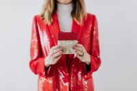 Kaboompics - Girlboss With a Gift