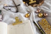 Kaboompics - Year Planner, Pen And Gold Glitter Phone Case Close-Up
