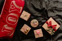 Kaboompics - Festive Gift Boxes with a Joy Pillow