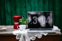 Kaboompics - Vintage Home Office Inspiration With Laptop and Coffee Maker