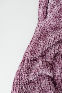 Kaboompics - Close-Up of Purple Chunky Knit Texture