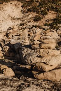 Kaboompics - Large Stone Cairn Among Coastal Rocks