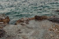 Kaboompics - Wide Rocky Inlet with Shallow Water and Pebble Shore