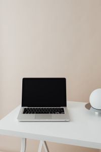 Kaboompics - Laptop and coffee - empty screen - mockup
