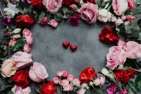 Kaboompics - Composition of flowers, two hearts