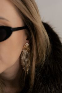Kaboompics - Bold Fashion Vibes Mob Wife Style
