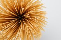 Kaboompics - Radial Spaghetti Bundle, Top-Down Pasta Ingredient Photo for Recipe Design