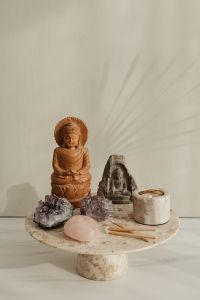 Kaboompics - Close-Up Wooden Buddha With Amethyst And Candle