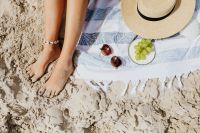 Kaboompics - Summer Beach Picnic Lifestyle with Straw Hat, Grapes and Sunglasses