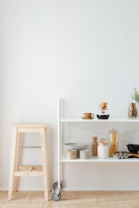 Kaboompics - Coffee brewed in a Chemex and peanut butter sandwiches for breakfast