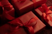 Kaboompics - Red Gift Box and Burgundy Ribbon Flat Lay