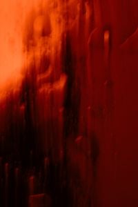 Kaboompics - Dark Red Wet Glass Texture Phone Wallpaper