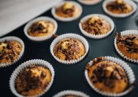 Kaboompics - Homemade chocolate chip muffins