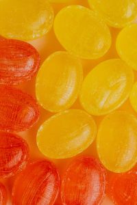 Kaboompics - Translucent Yellow and Red Jelly Candies, Glossy Macro Food Texture