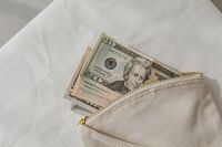 Kaboompics - Money Aesthetic Cash Pouch