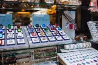 Kaboompics - Colorful Murano Glass Jewelry, Beads and Small Art Pieces in a Venetian Shop