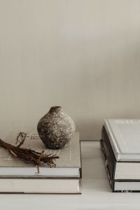 Kaboompics - Neutral Home Decor Still Life with Dried Branches in a Textured Vase