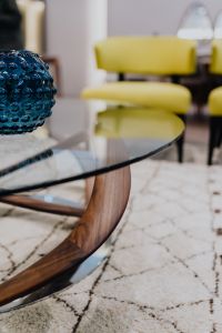 Kaboompics - Closeup of glass table