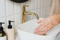Kaboompics - Coronavirus - Wash your hands - soap - COVID-19