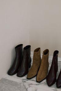 Kaboompics - Leather and Suede Boots Collection for an Autumn Capsule Wardrobe
