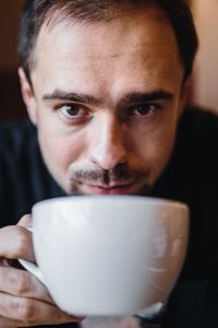 Kaboompics - Young Elegantly dressed man sititng in a cafe