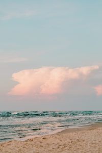 Kaboompics - Sea waves by sunset
