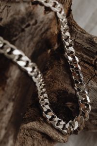 Kaboompics - Close-Up Silver Link Chain with Shallow Depth of Field