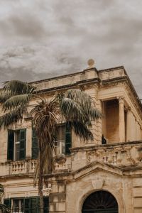 Kaboompics - Historic Malta Building with Palm Trees